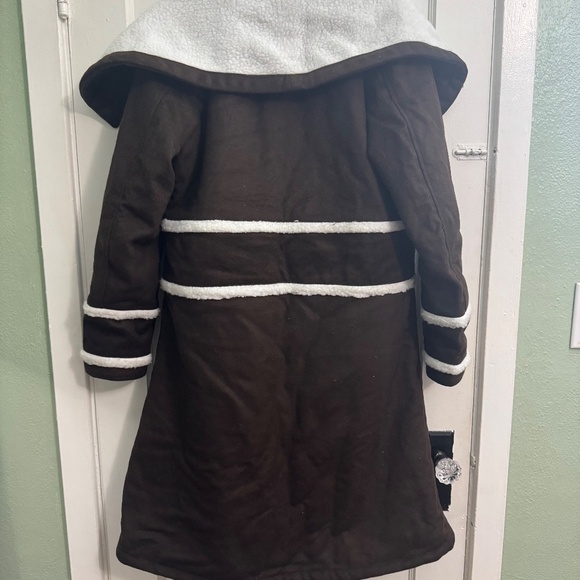 Coat from the movie The Holiday - Picture 2 of 9